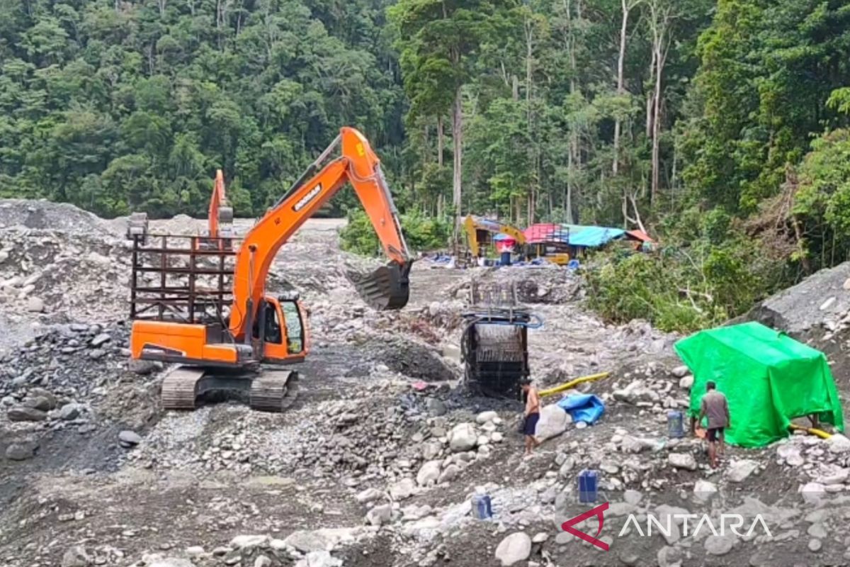 Kejati Papua Barat tunggu pelimpahan berkas penambangan emas