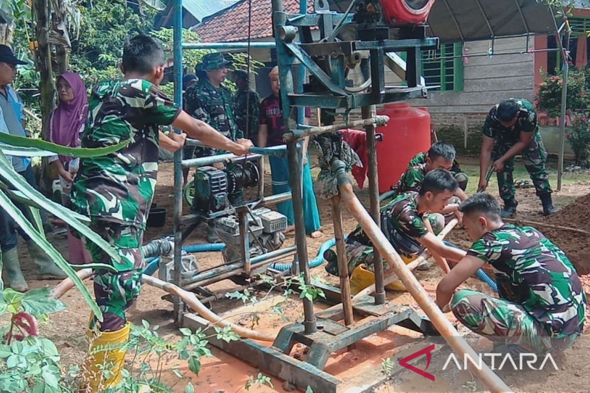 TNI lakukan percepatan pembangunan sumur bor di Mukomuko