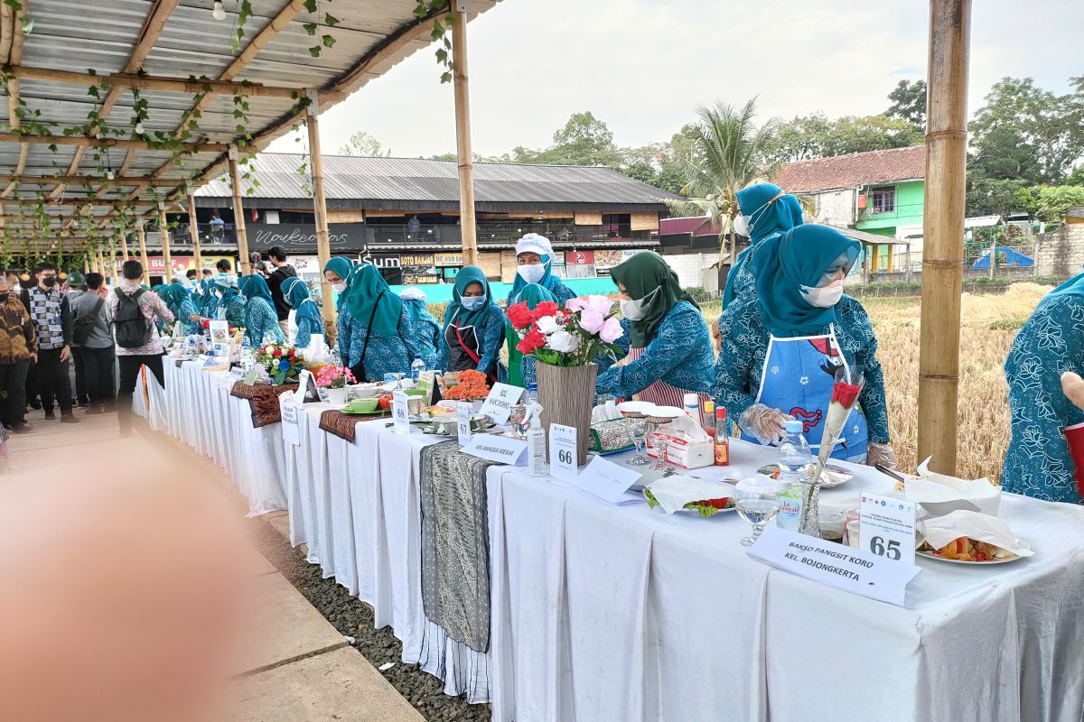 Koperasi Paramaseta gantikan kedelai impor dengan kacang koro untuk produksi