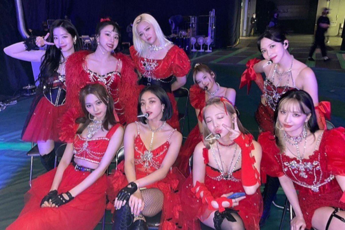 Usai konser di AS, tiga anggota TWICE dinyatakan positif COVID-19