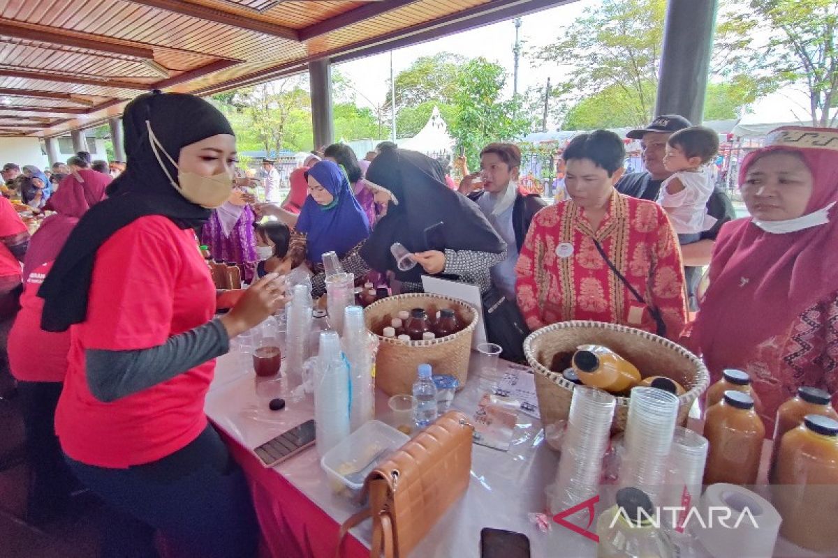 Pelaku usaha antusias diselenggarakan 'Minum Jamu Gratis' di Kalteng