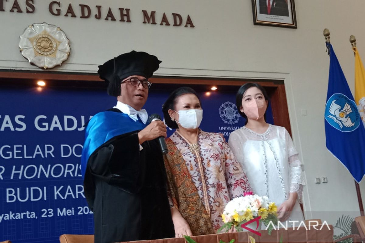 Menteri Perhubungan terima gelar doktor kehormatan dari UGM