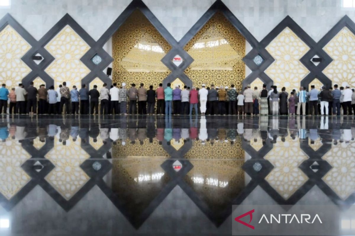 Dewan Masjid Bogor bolehkan umat Islam shalat tak berjarak dan tanpa masker