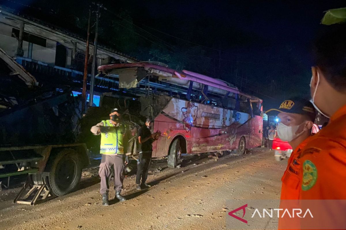 Polisi sebut sopir bus pariwisata yang kecelakaan di Ciamis serahkan diri