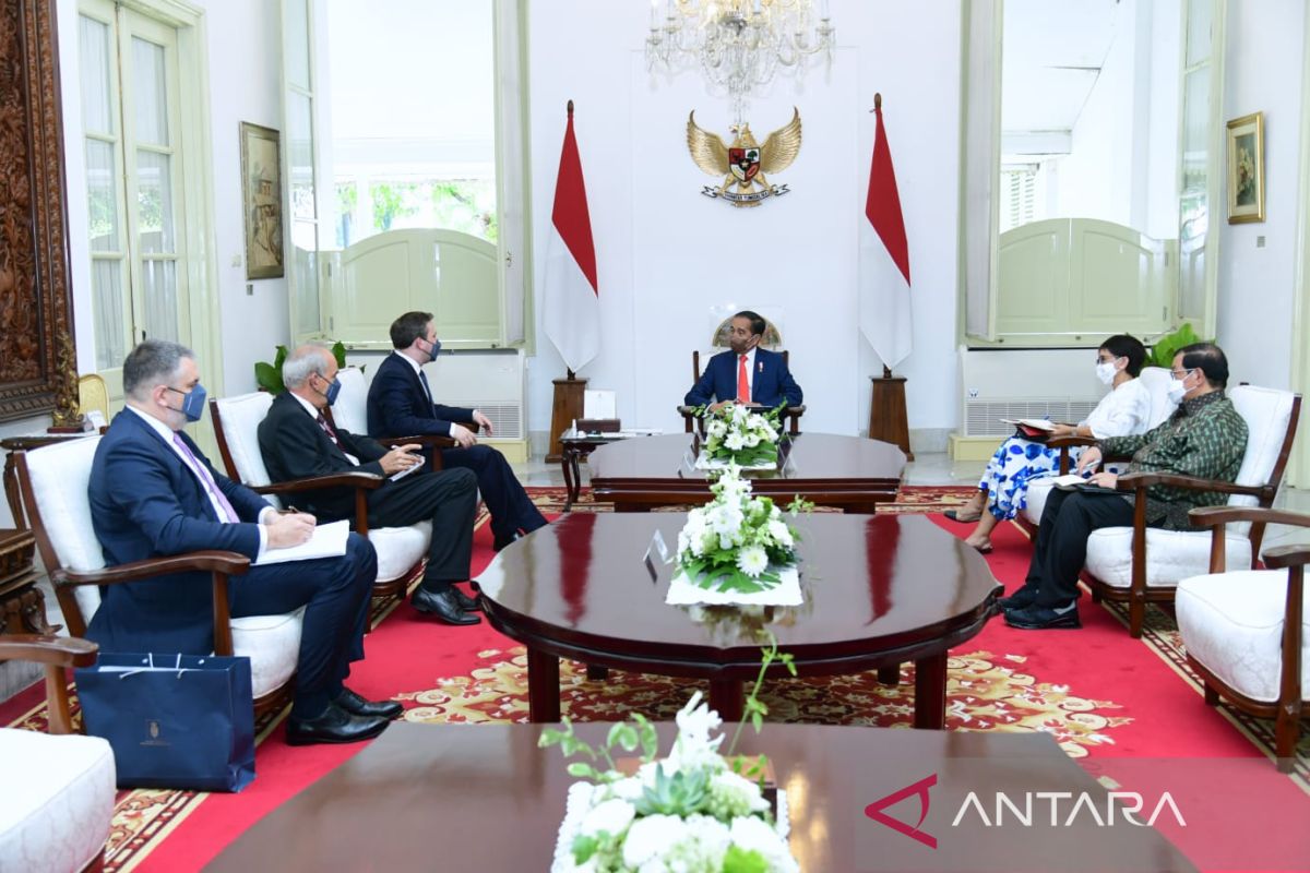 President Jokowi receives courtesy visit of Serbian Foreign Minister