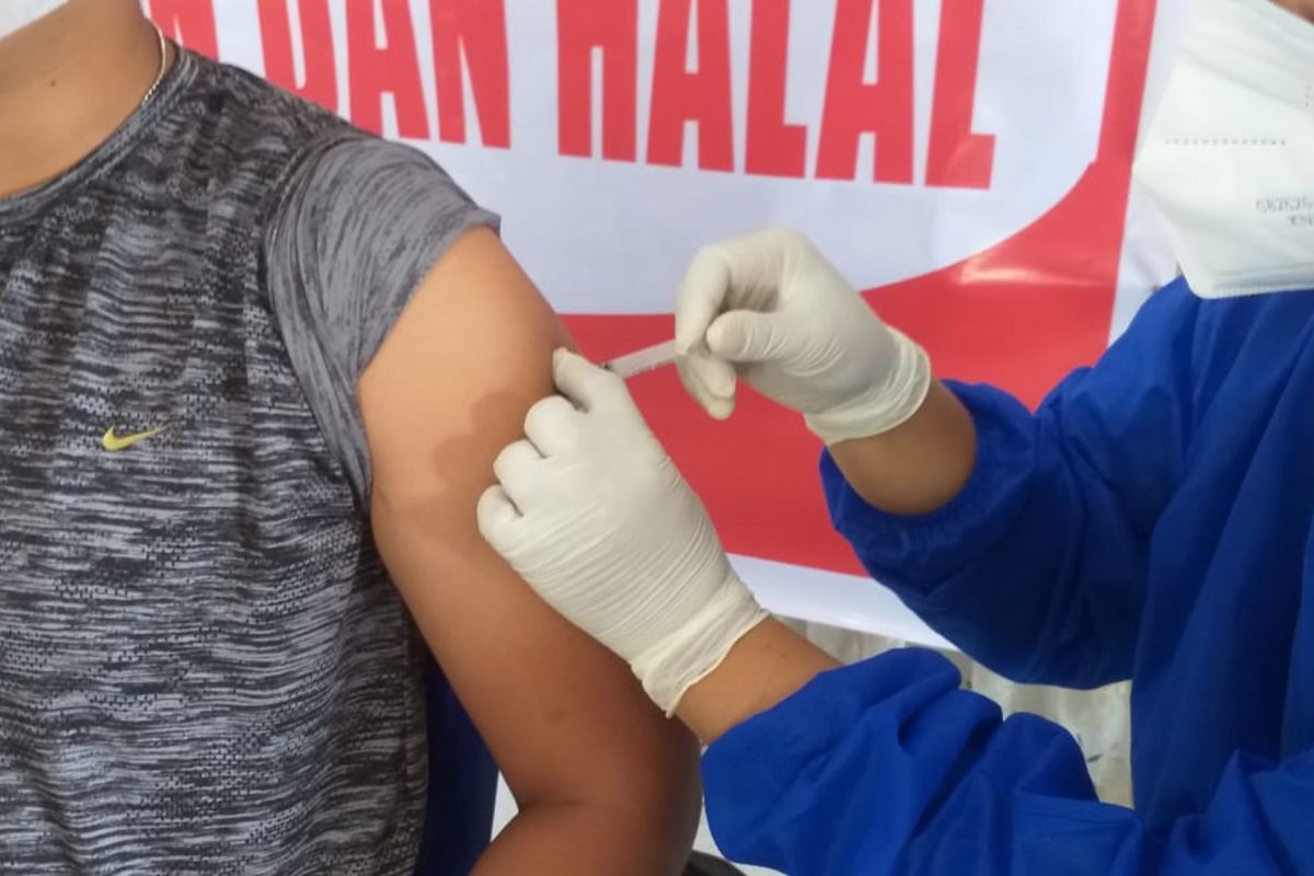 Dinkes Sulut mengajak warga vaksinasi dosis lengkap