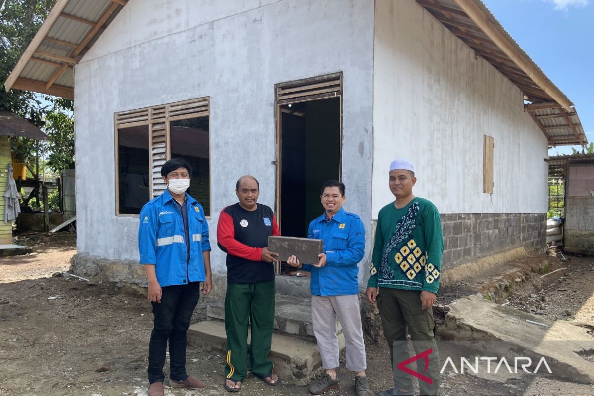 PLN manfaatkan abu sisa pembakaran batu bara untuk bangun rumah marbut masjid