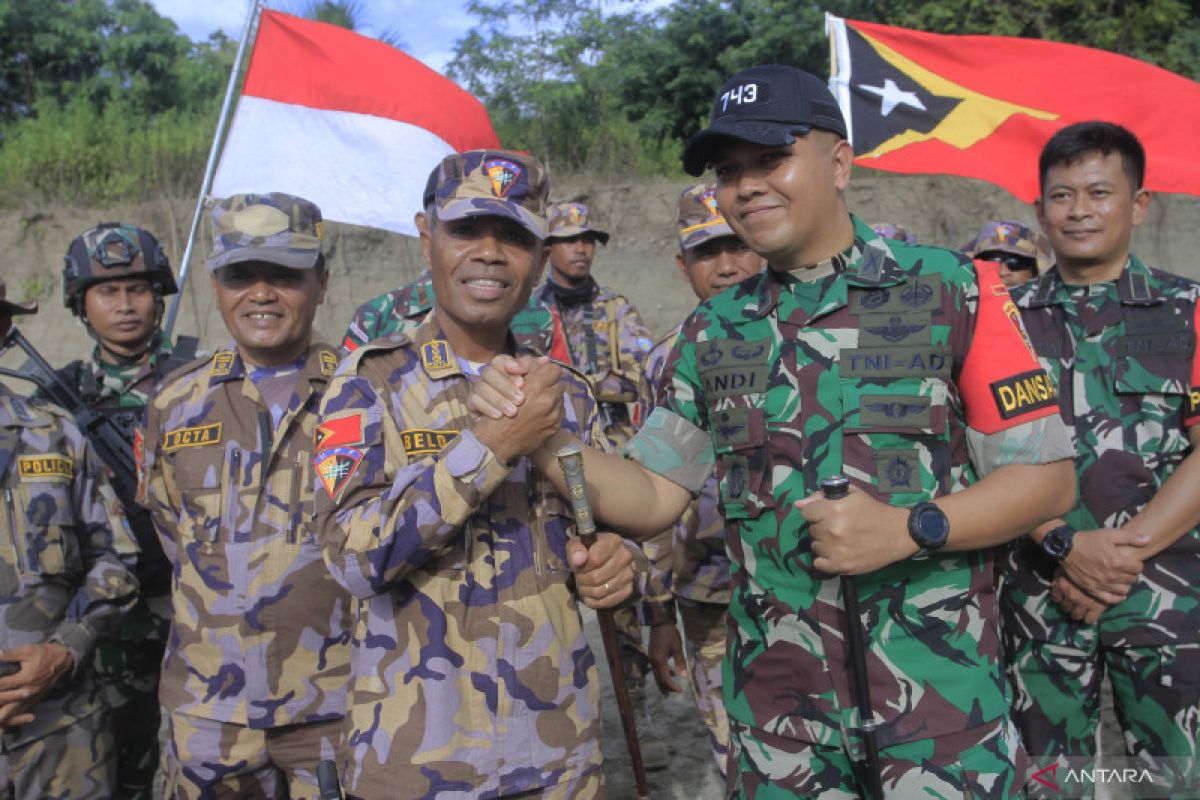 Satgas Pamtas dan polisi perbatasan Timor Leste gelar patroli bersama