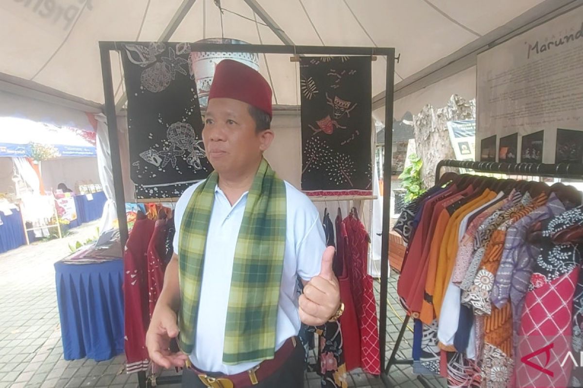 Wali Kota Jakut kenalkan Batik Marunda saat pencanangan HUT DKI