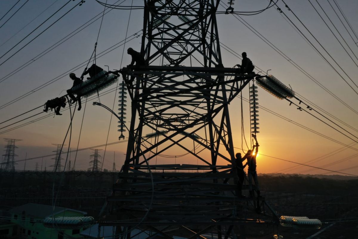 PLN raih laba bersih Rp13,17 triliun sepanjang 2021