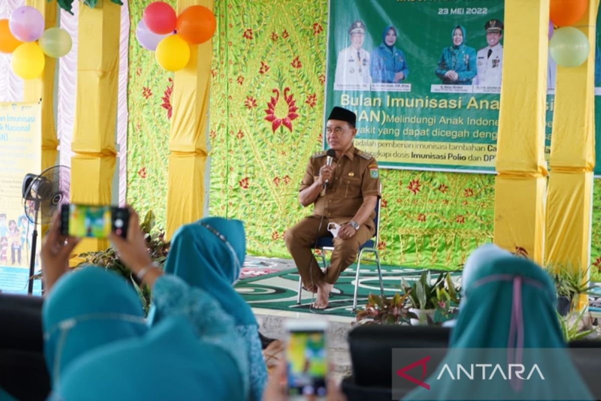 Bupati Tanah Bumbu resmikan bulan imunisasi anak