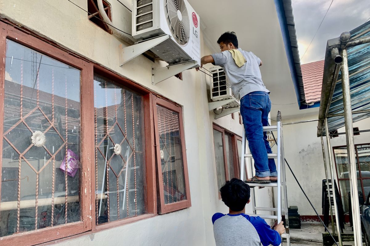 Tarif servis AC 2025 lengkap berdasarkan kapasitas dan jenis layanan