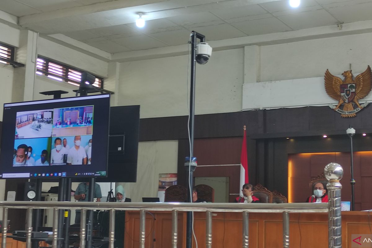 Hakim vonis 10 anggota DPRD Muara Enim  nonaktif 4 tahun penjara