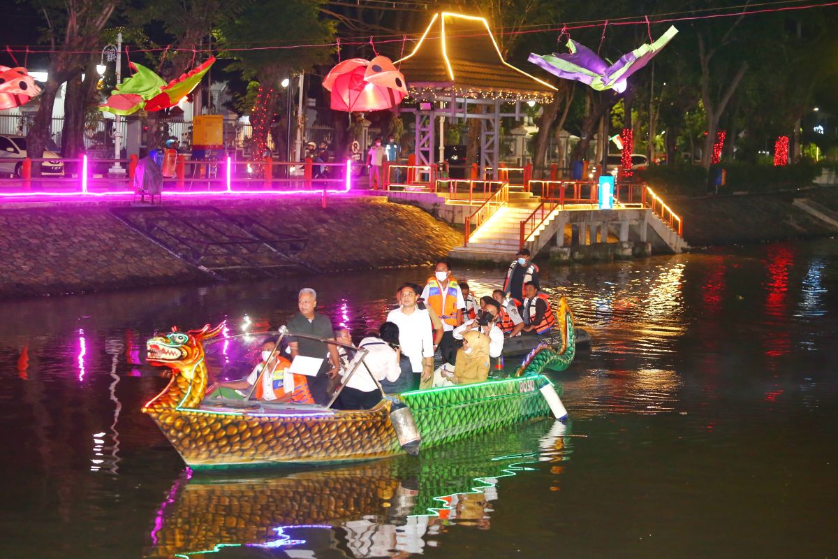 Eri Cahyadi promosikan wisata malam romantis di Sungai Kalimas Surabaya