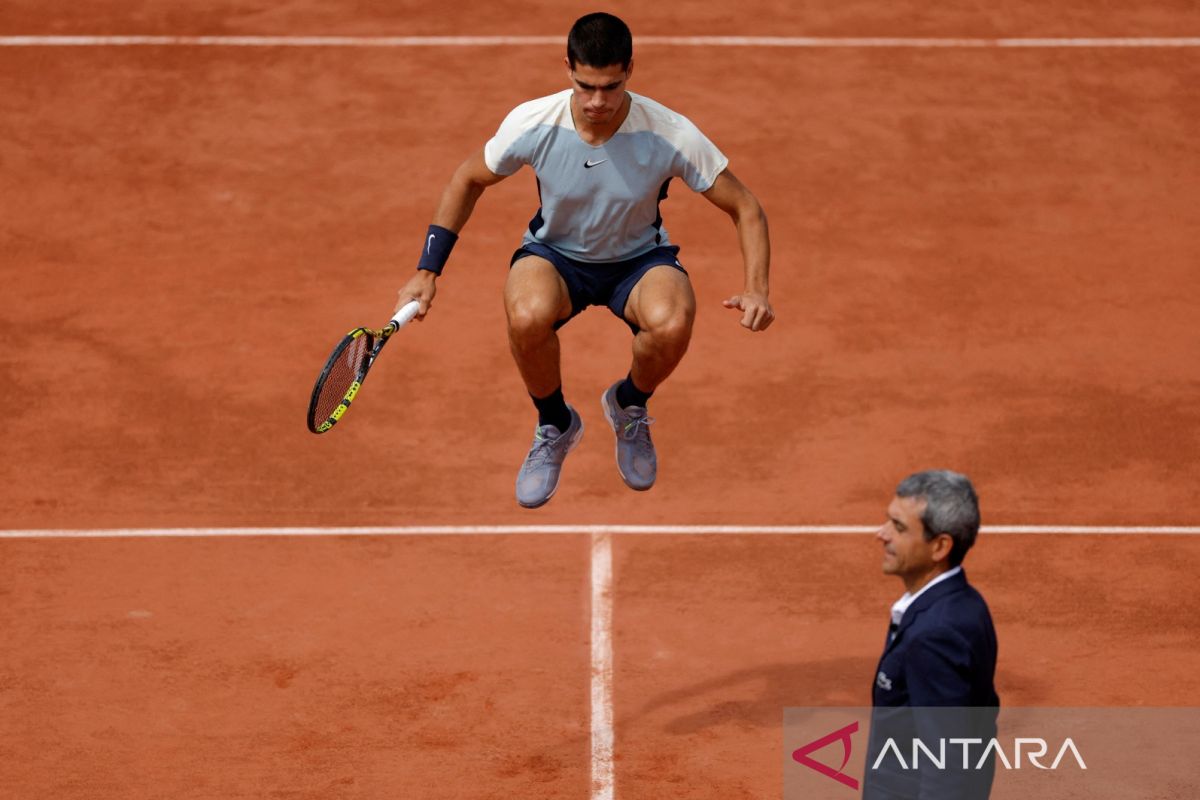 French Open - Alcaraz petenis termuda capai 16 besar susul Djokovic