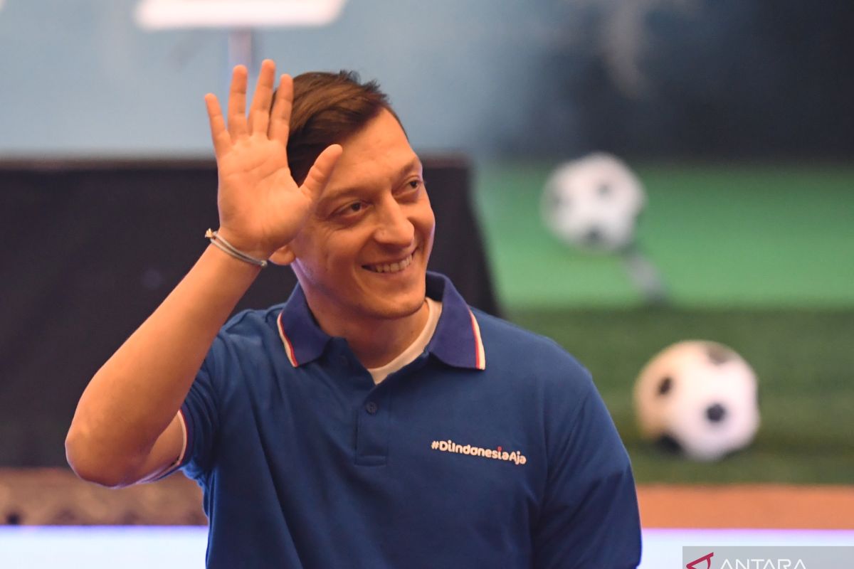 Mesut Ozil belasungkawa atas tragedi di Kanjuruhan Malang