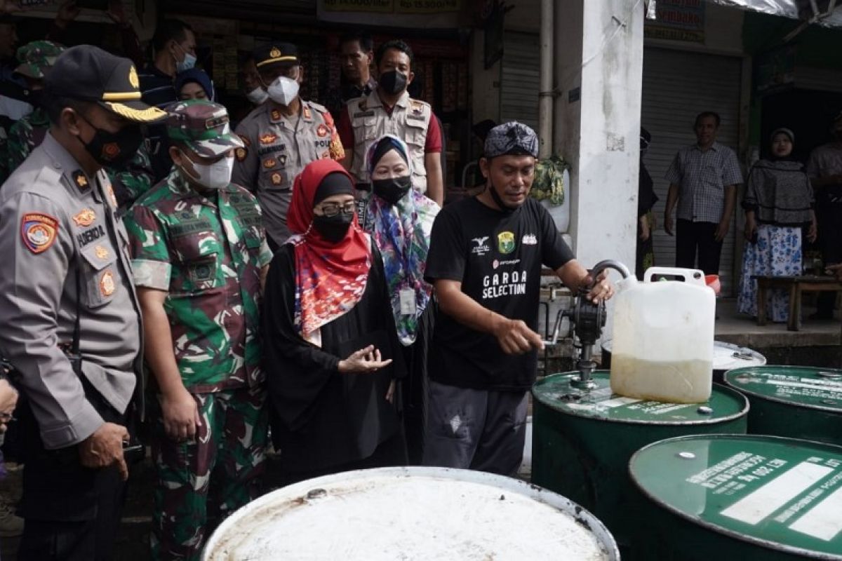 Pemkab Batang pastikan ketersediaan minyak goreng