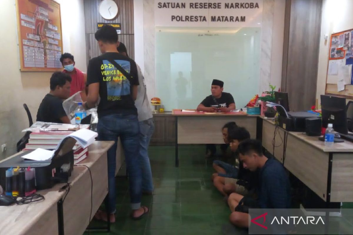 Tiga pekan buron, bandar narkoba asal Mataram ditangkap saat menginap di Lingsar