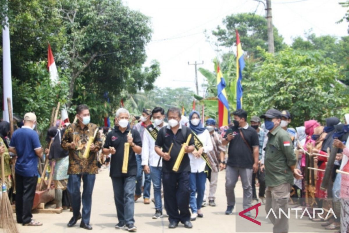 Targetkan Desa Wisata Mandiri, STP Trisakti Bina Desa Cikolelet