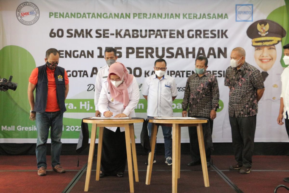 Pemkab Gresik gandengkan puluhan SMK dengan 155 perusahaan