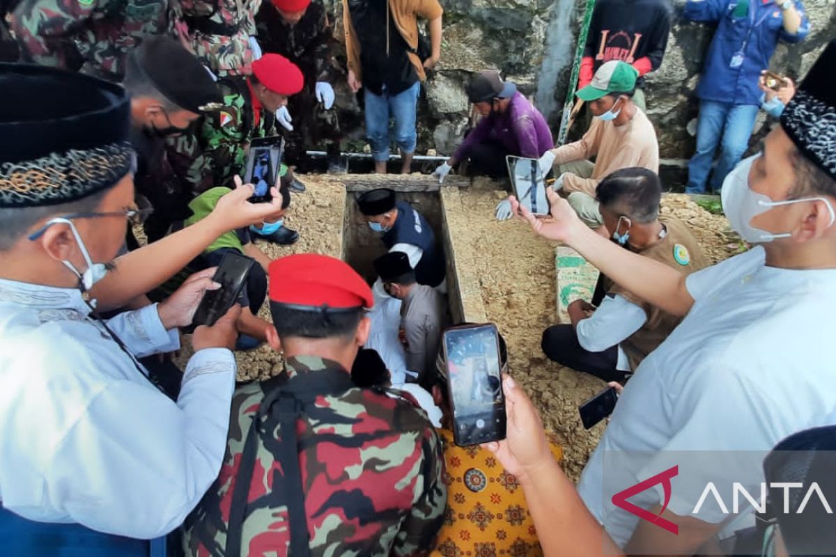 Pemakaman Buya Syafii di Makam Muhammadiyah Kulon Progo berlangsung khidmat