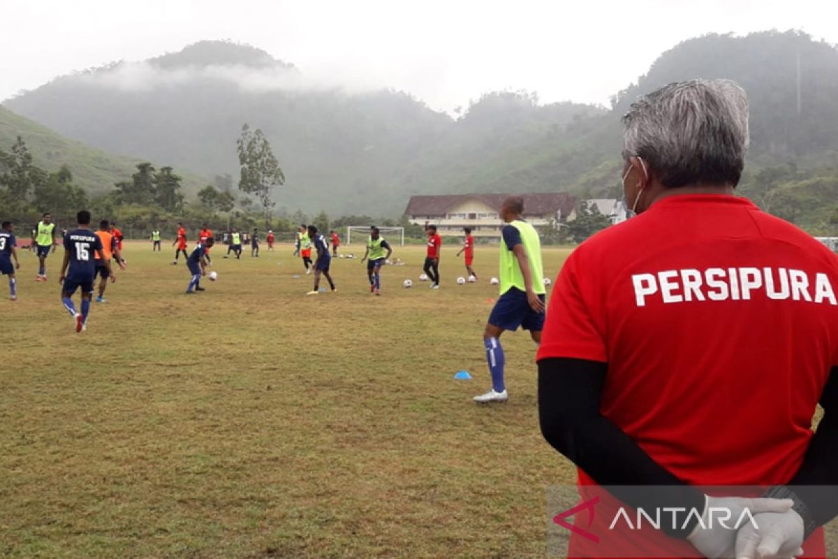 Persipura Jayapura tunggu kepastian sponsor untuk kontrak pemain