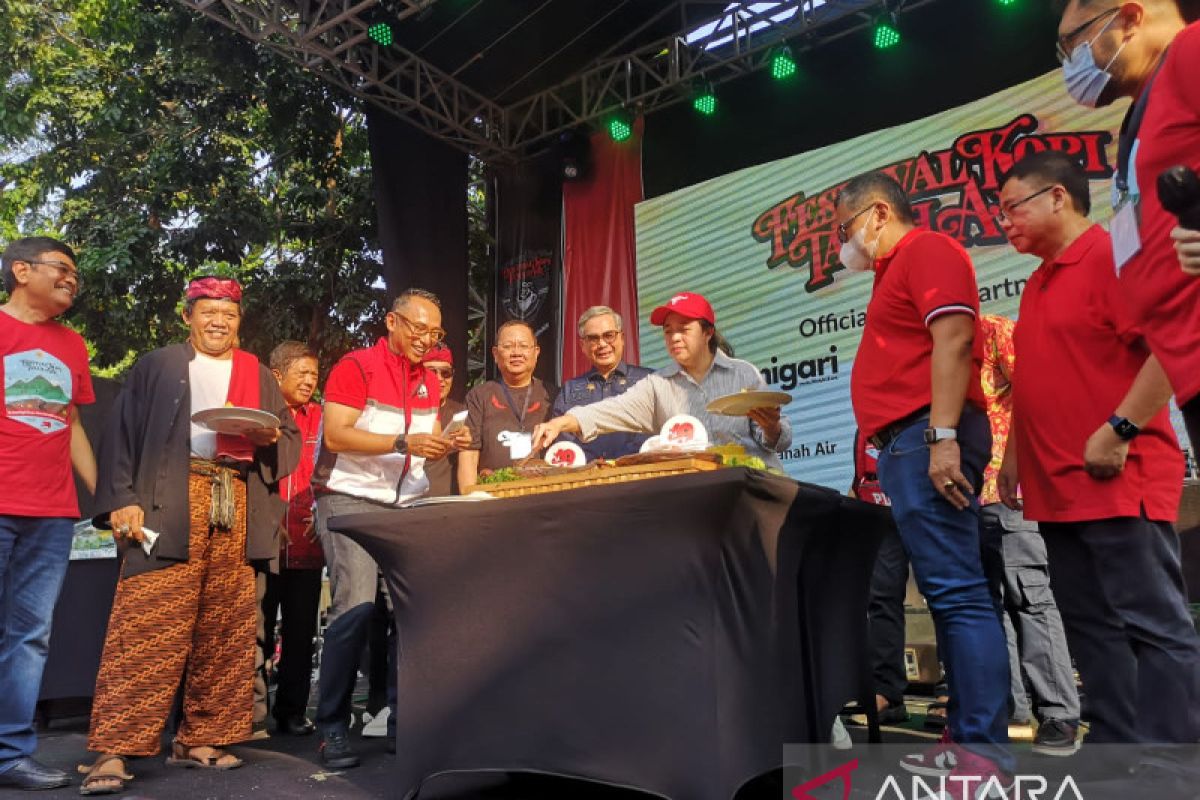Puan ajak kader PDIP jadikan Indonesia juara kopi dunia