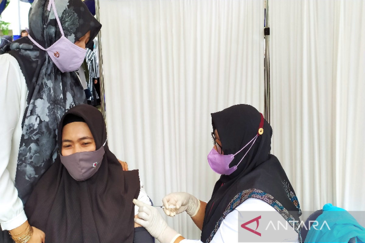 176.239 warga Banda Aceh sudah terima vaksin kedua