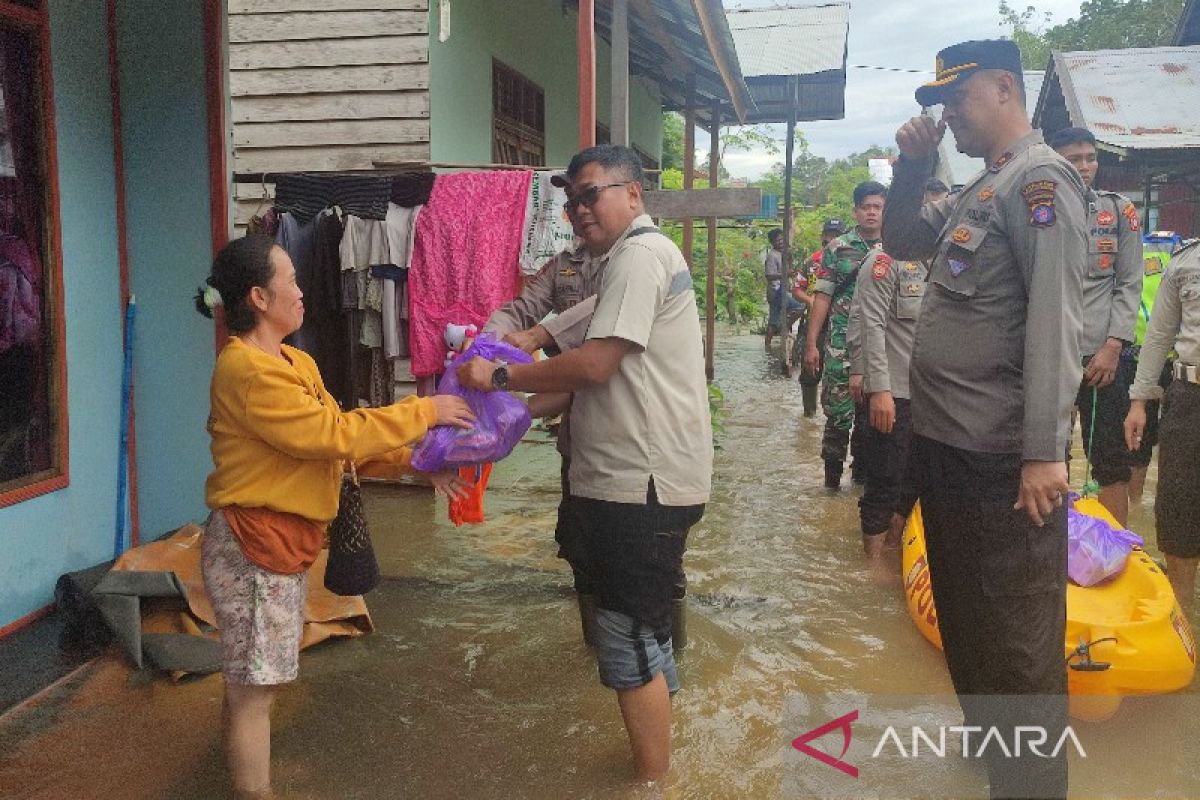PT SEM bantu warga terdampak banjir di Bartim
