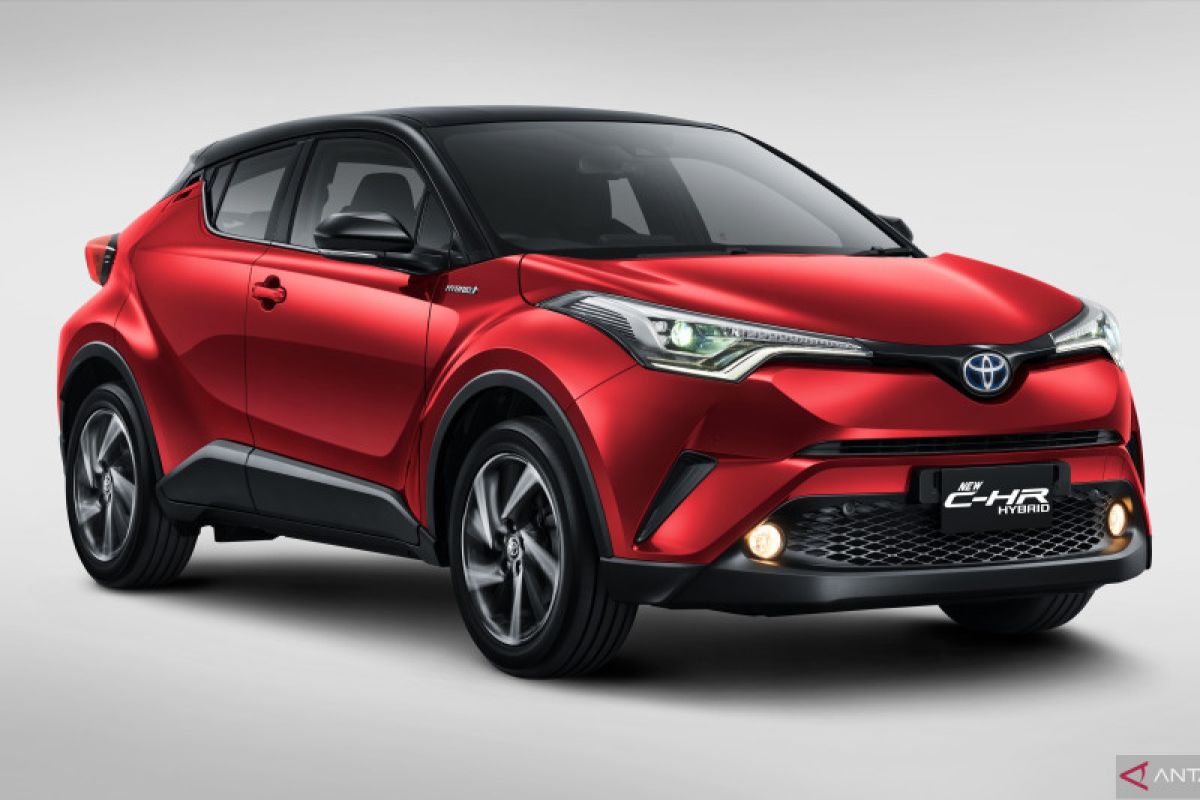 Toyota C-HR Hybrid semakin lengkap dengan fitur safety sense