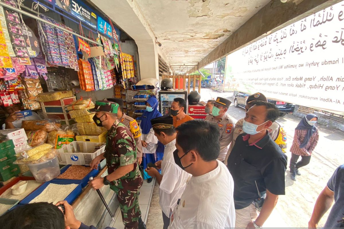 Polres Jember temukan pedagang jual minyak goreng curah lebihi HET