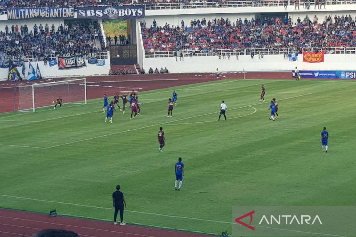 Uji tanding - Gol Fortes di pengujung laga antar PSIS kalahkan PSM Makassar 2-1