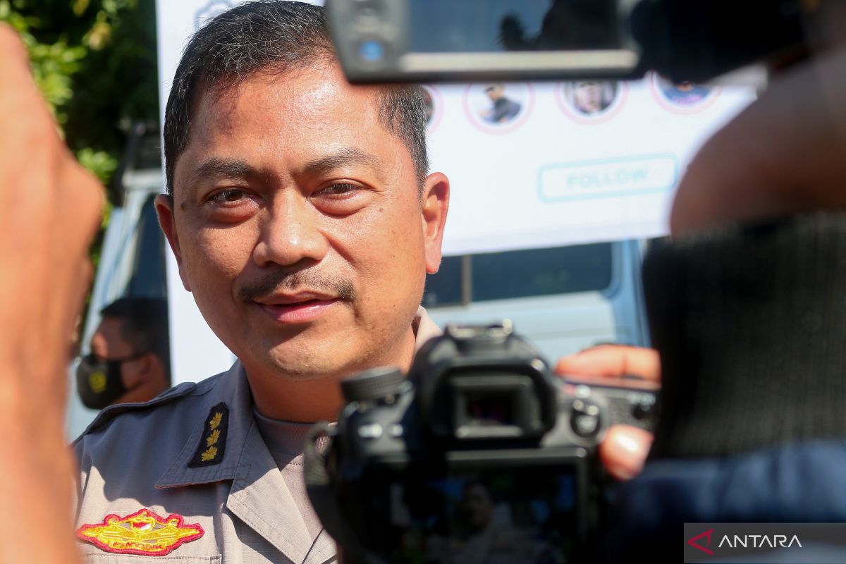 Polisi di NTB memantau aktivitas pengiriman ternak cegah wabah PMK