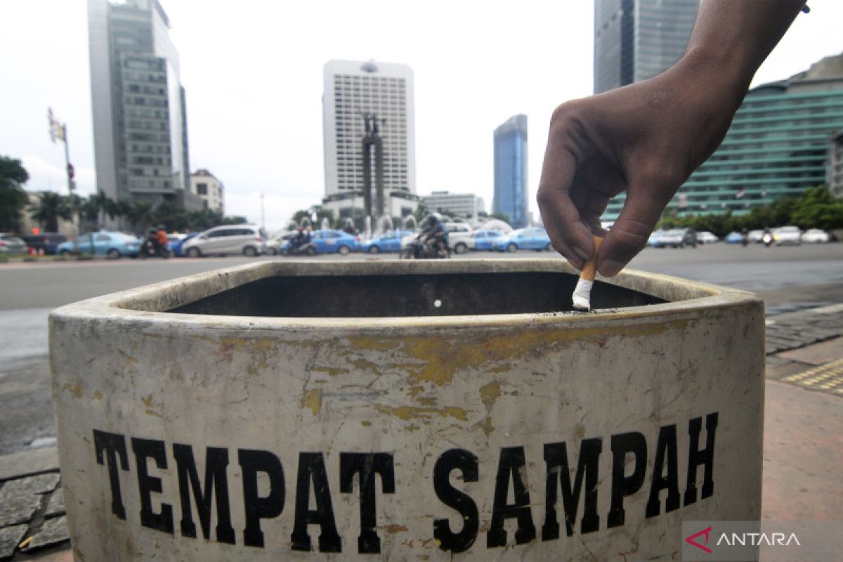 Urgensi penanganan sampah puntung rokok