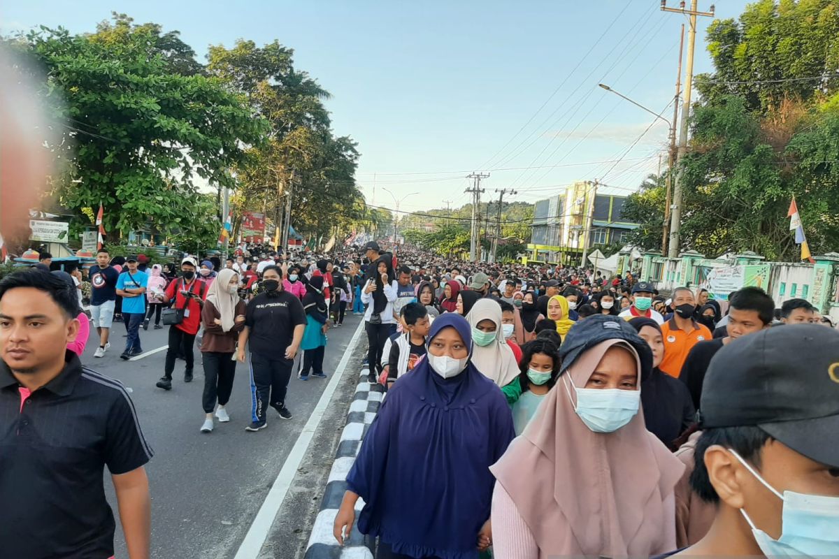 Warga Bangka jalan santai peringati HUT Ke-256 Sungailiat