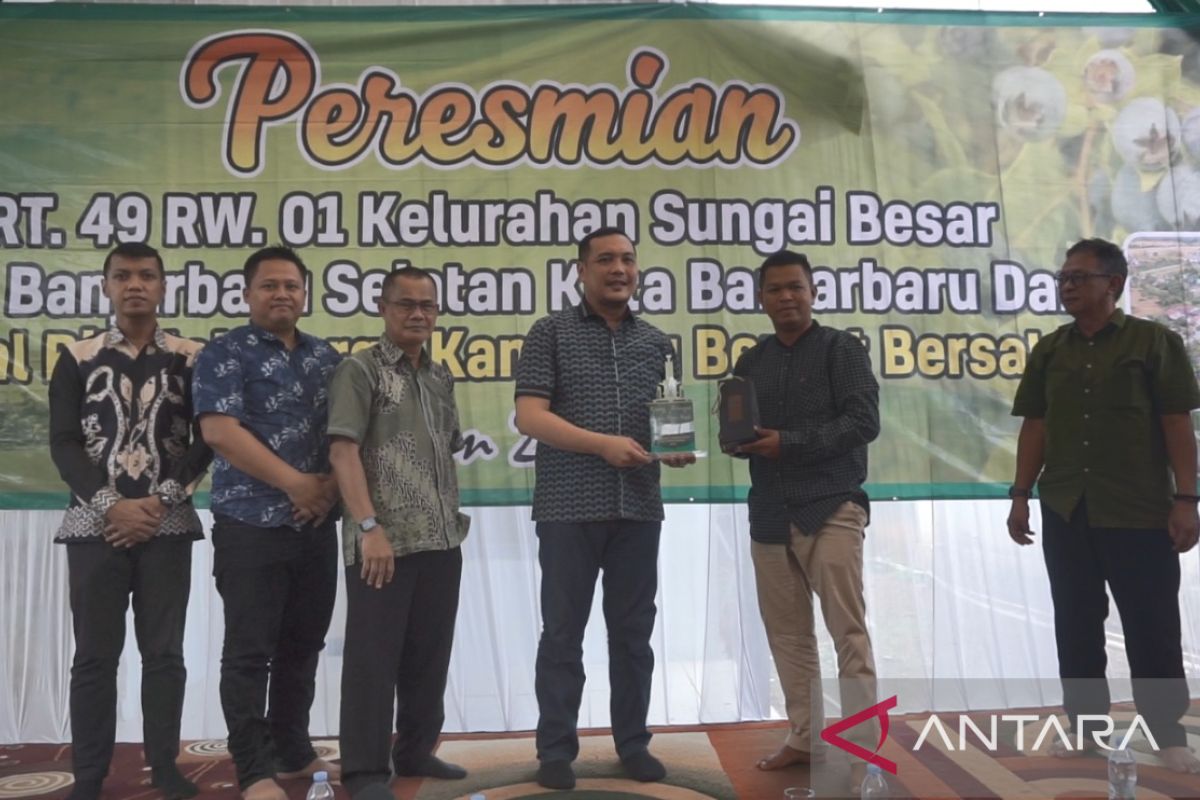 Wali Kota Banjarbaru resmikan RT 49 pilot project RT mandiri