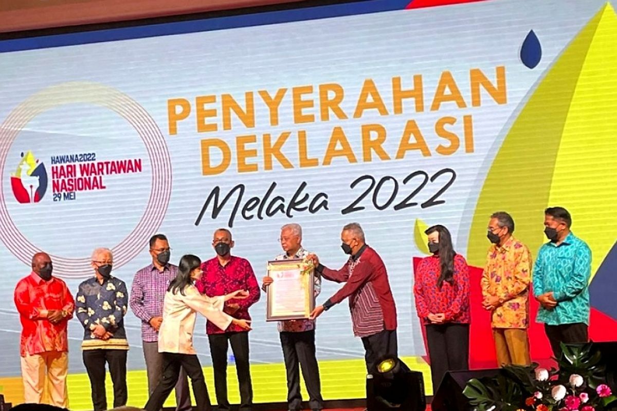 Catatan Ilham Bintang -Hawana 2022 : Mengenang Jasa Guru, Nelayan, Supir Taksi Yang Memodali Koran Melayu Pertama di Malaysia