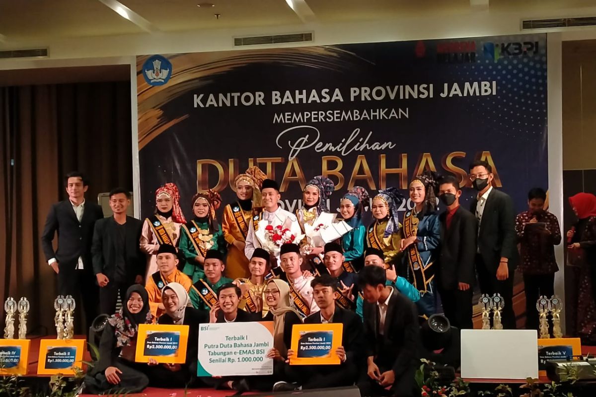 Tiga Mahasiswa FKIP Unja juara pemilihan Duta Bahasa Provinsi Jambi 2022