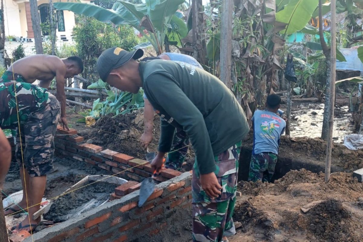 Satgas TMMD Kodim 1314/Gorut bantu warga buat jamban