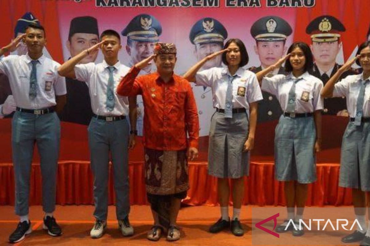 Bupati Karangasem bangga pada dua siswa yang lolos seleksi Paskibraka Nasional