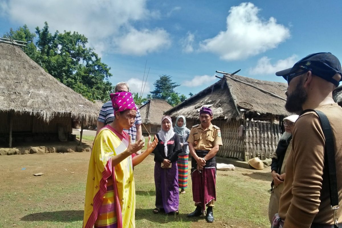 Tim Asesor Unesco kunjungi Desa Senaru guna revalidasi Geopark Rinjani
