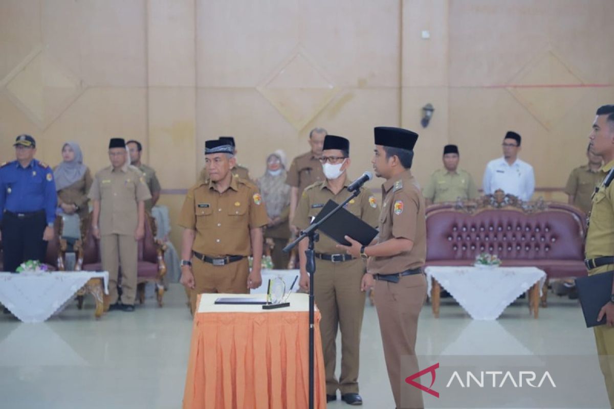 Wawako Solok lantik pejabat fungsional melalui penyetaraan dan fungsional pranata komputer