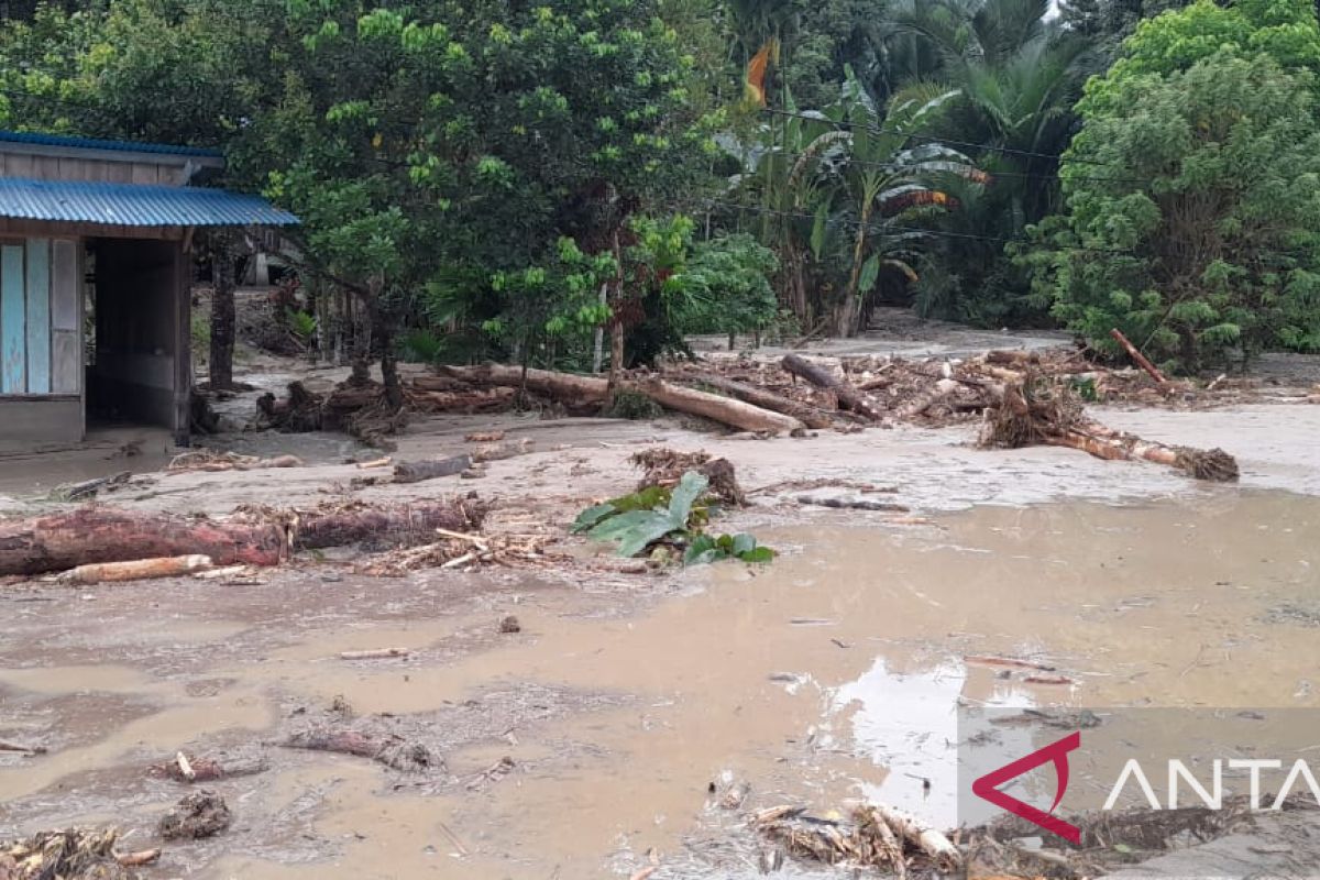 BPBD Teluk Wondama kesulitan tangani dampak banjir bandang