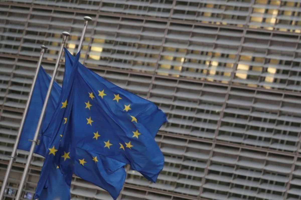 Presiden Ukrania Zelenskiy kecam UE karena gagal setujui larangan impor minyak Rusia