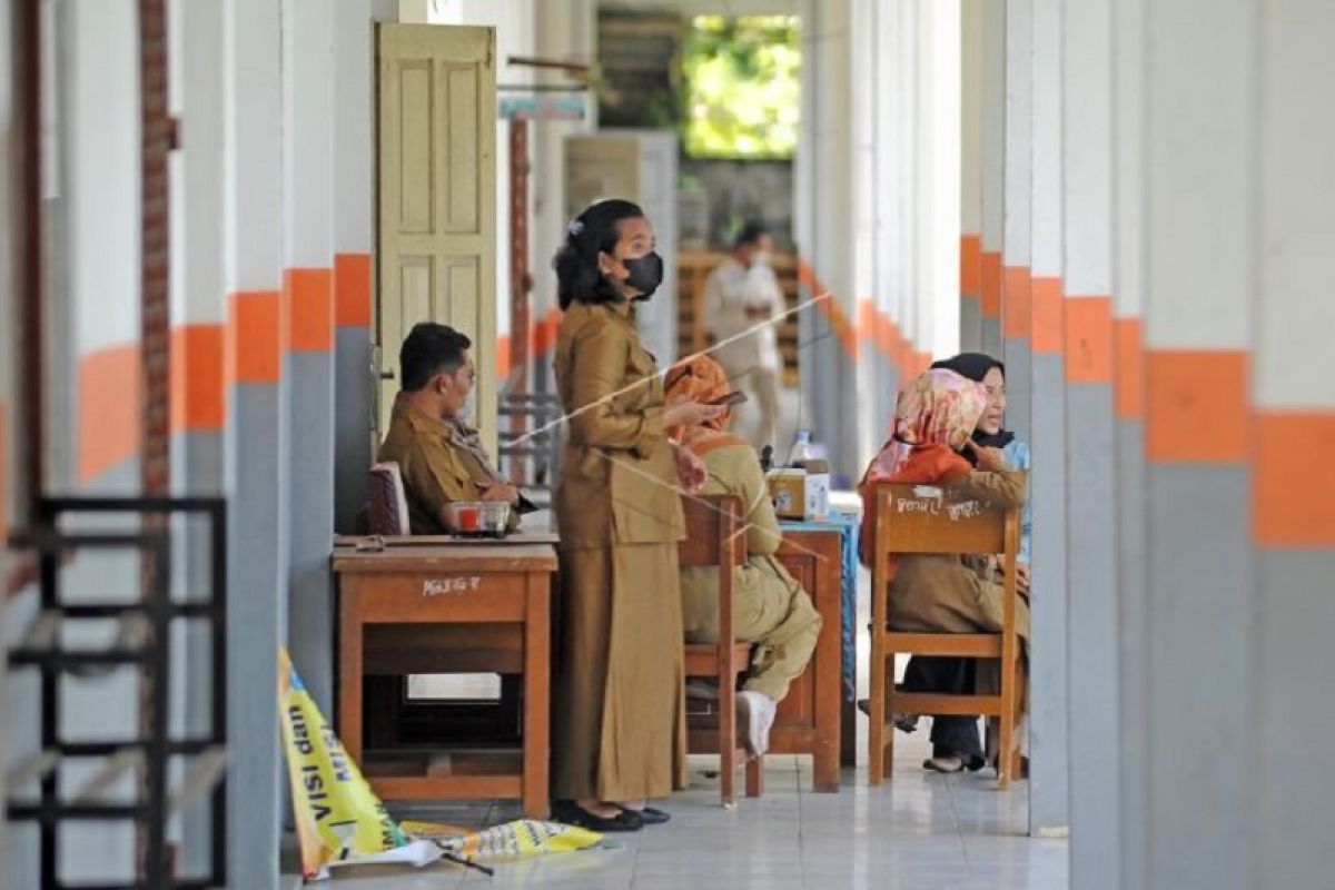 Pelajar SMA di Jambi mogok belajar