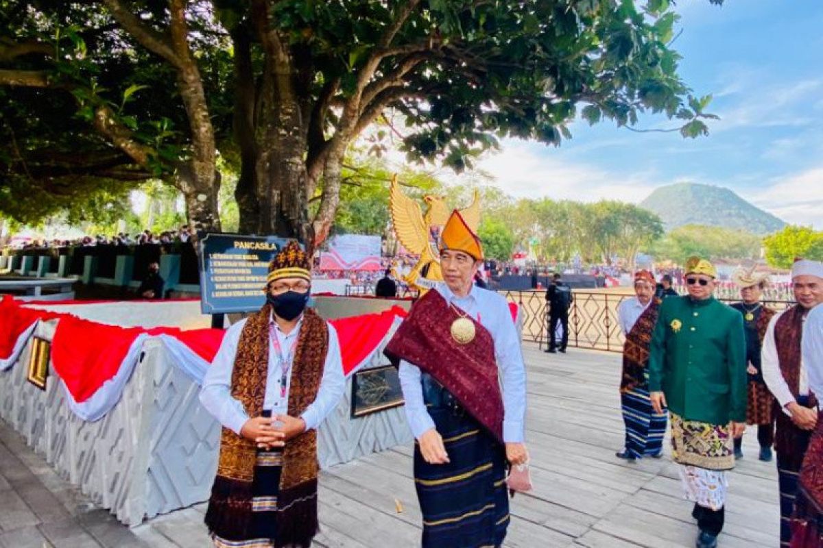 Presiden Jokowi datangi Taman Renungan Bung Karno