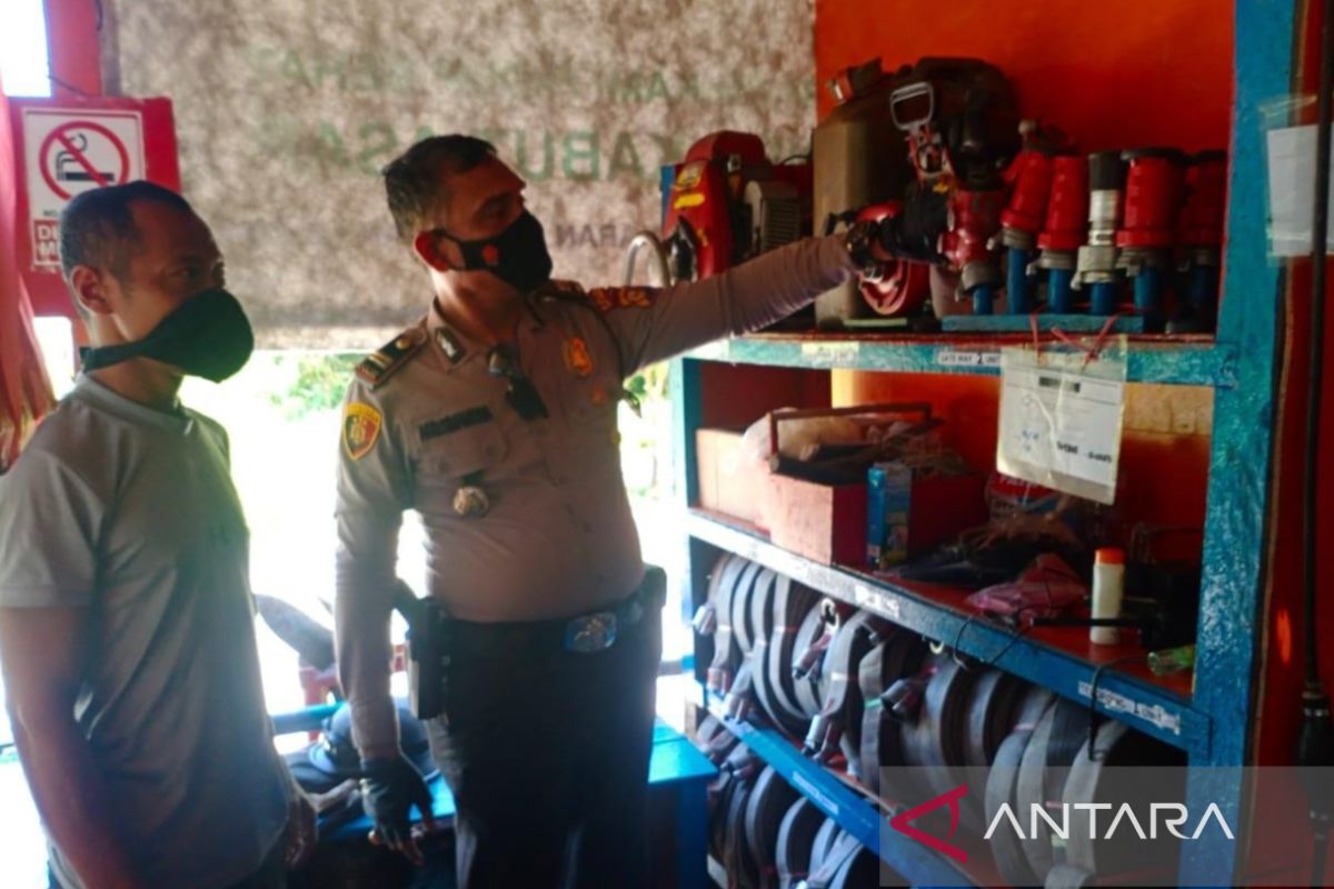 Polsek Rangsang patroli dan periksa peralatan siaga karhutla PT SRL