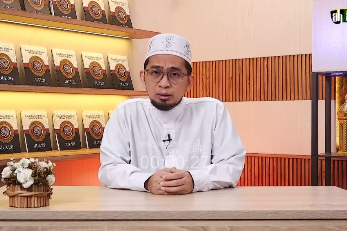 Ustaz Adi Hidayat wafat saat shalat tarawih hoaks!