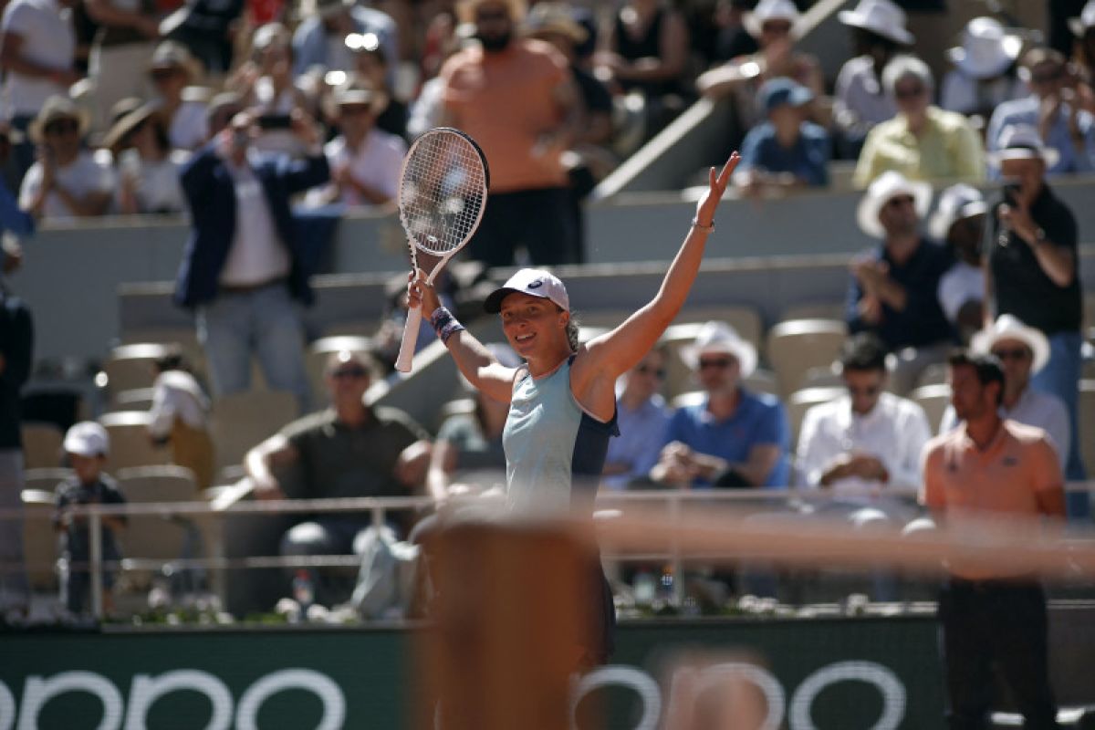 Iga Swiatek tekuk Daria Kasatkina untuk tapaki final French Open