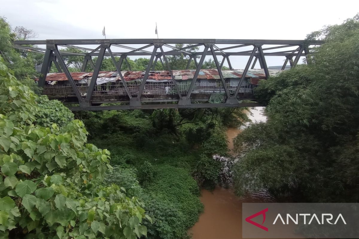 Pemkab Bekasi kaji pembukaan akses jembatan antar-industri guna atasi kemacetan